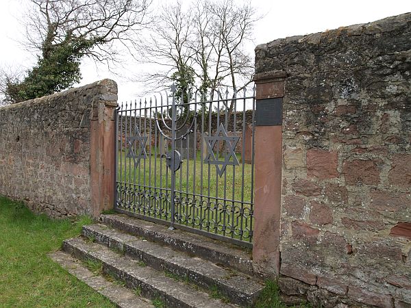 Der jüdische Friedhof in KleinKrotzenburg (Gemeinde Hainburg, Kreis